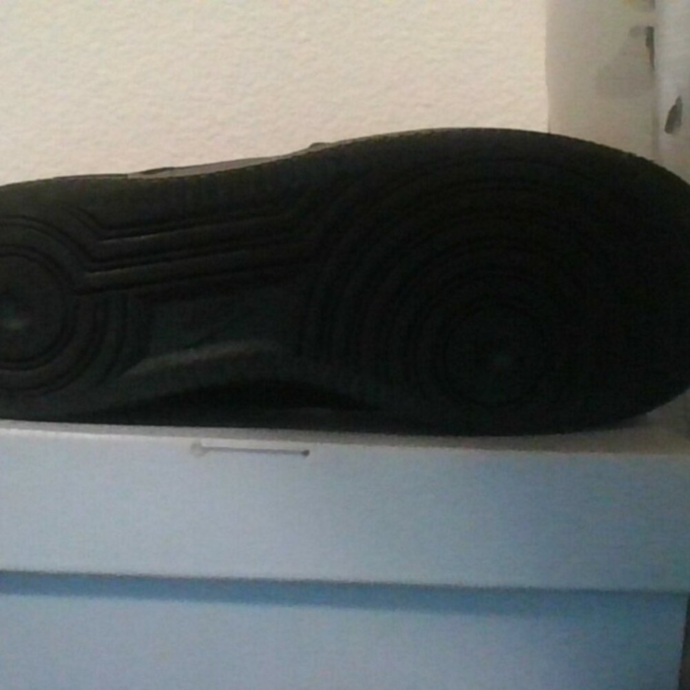 Black Air Force- 01 '07 US Size 9 Mens